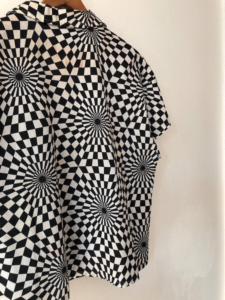 80's Stuffed Shirt Women's Psychedelic Button Up